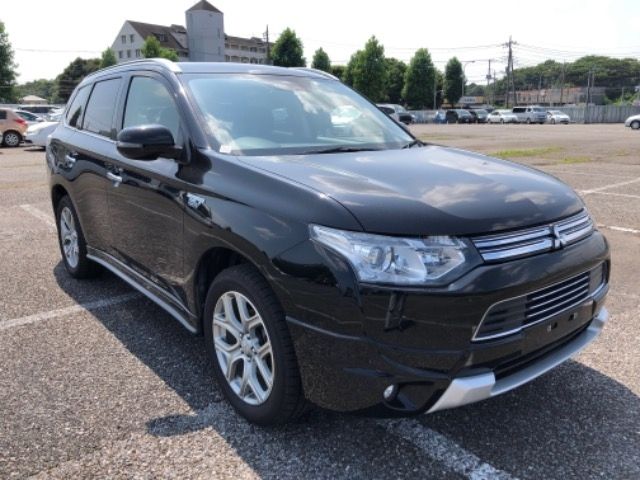 740 MITSUBISHI OUTLANDER PHEV GG2W 2014 г. (ARAI Oyama)